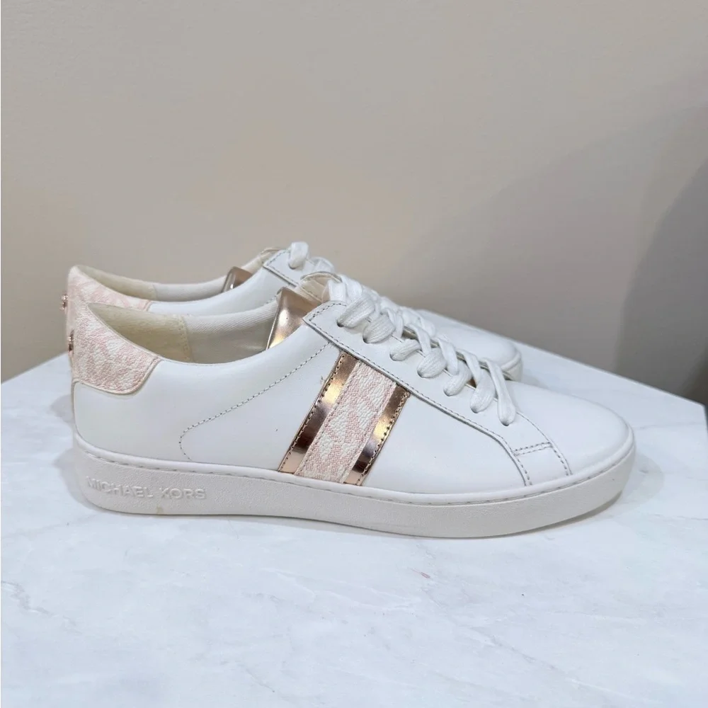 🔥NWOT Michael Kors Women’s White Sneakers with Rose Gold Size 6 🔥